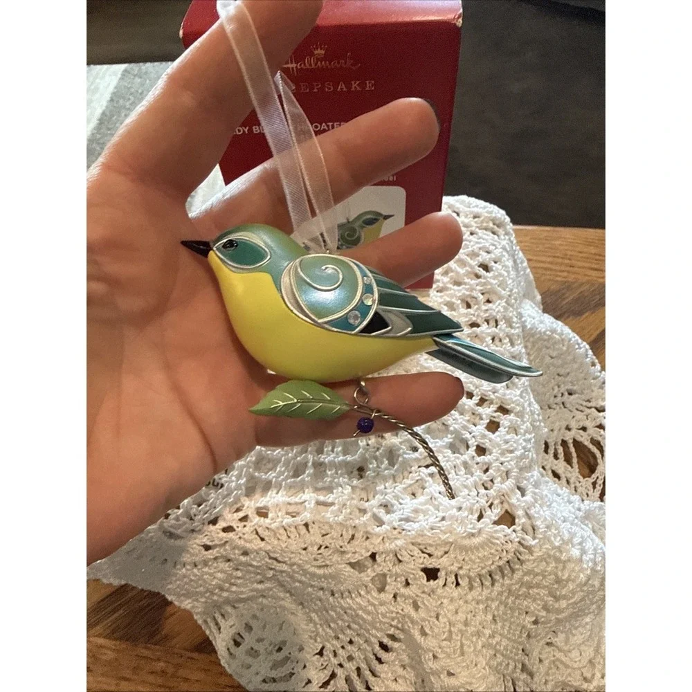 Hallmark Ornament: 2020 Lady Black-Throated Blue Warbler